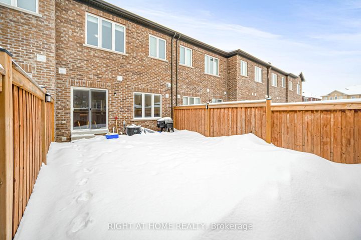 Photo 45 at 52 Veterans Street, Bradford, Bradford West Gwillimbury