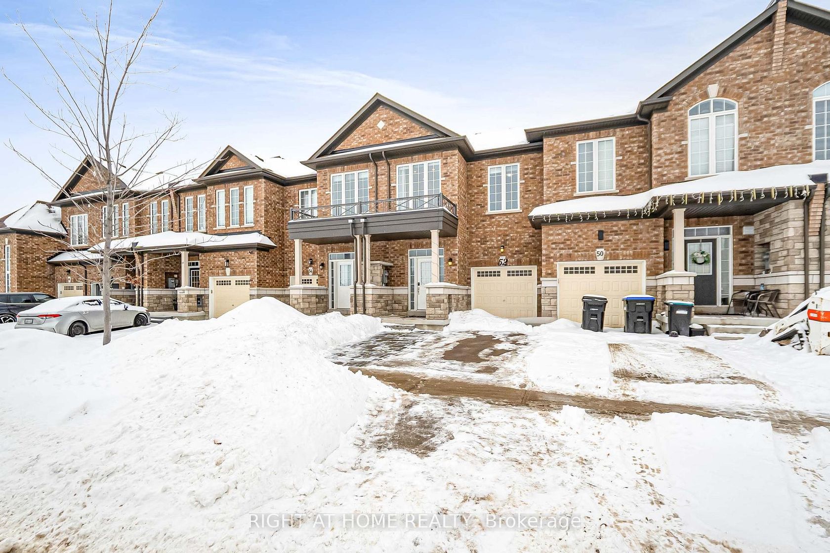 52 Veterans Street, Bradford, Bradford West Gwillimbury 2