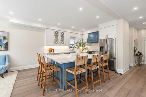 Photo 10 at 75 Canoe Court, Oak Ridges Lake Wilcox, Richmond Hill