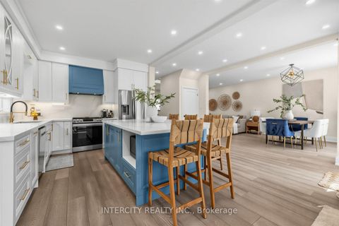 Photo 11 at 75 Canoe Court, Oak Ridges Lake Wilcox, Richmond Hill
