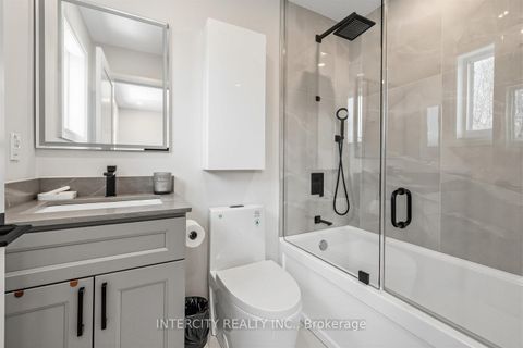 Photo 22 at 75 Canoe Court, Oak Ridges Lake Wilcox, Richmond Hill