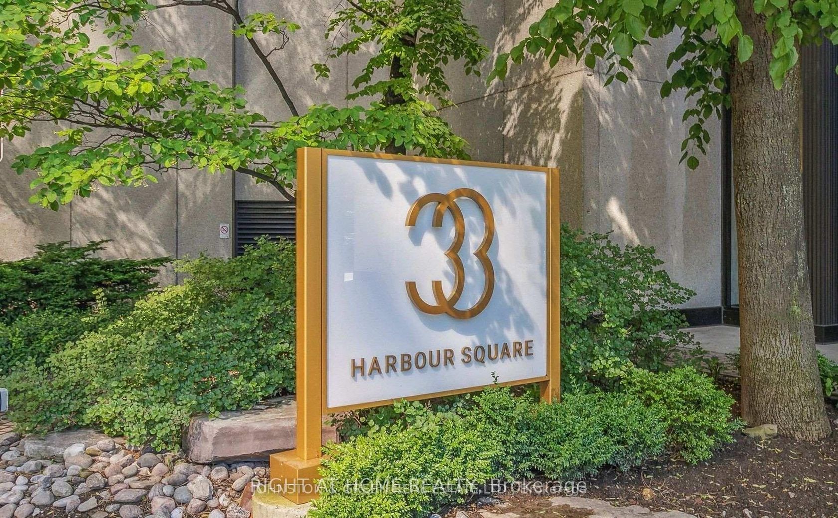 1803 - 33 Harbour Square, Waterfront Communities C1, Toronto photo number 2