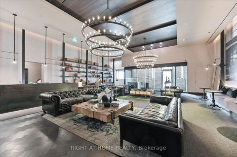 Photo 2 at 623 - 505 Richmond Street W, Waterfront Communities C1, Toronto