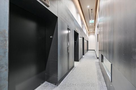 Photo 34 at 623 - 505 Richmond Street W, Waterfront Communities C1, Toronto