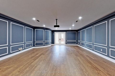 Photo 17 at 305 Woodland Acres Crescent, Rural Vaughan, Vaughan