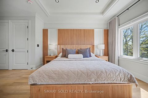 Photo 18 at 443 Hillsdale Avenue E, Mount Pleasant East, Toronto