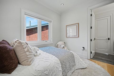 Photo 33 at 443 Hillsdale Avenue E, Mount Pleasant East, Toronto