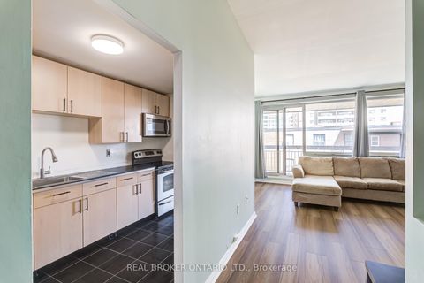 Photo 4 at 402 - 4060 Lawrence Avenue E, West Hill, Toronto