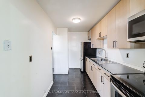 Photo 10 at 402 - 4060 Lawrence Avenue E, West Hill, Toronto