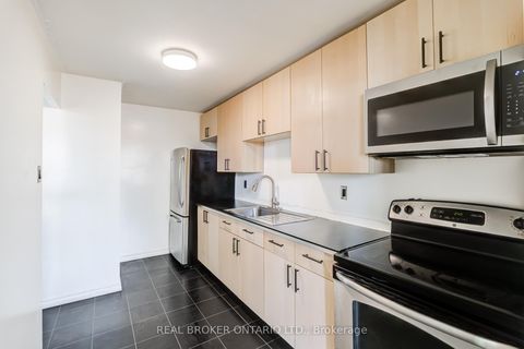 Photo 11 at 402 - 4060 Lawrence Avenue E, West Hill, Toronto