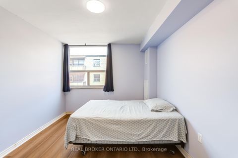 Photo 17 at 402 - 4060 Lawrence Avenue E, West Hill, Toronto