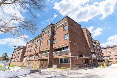 Photo 24 at 402 - 4060 Lawrence Avenue E, West Hill, Toronto