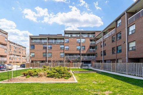 Photo 25 at 402 - 4060 Lawrence Avenue E, West Hill, Toronto
