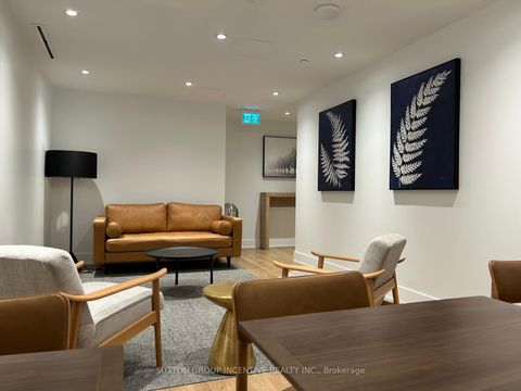 Photo 10 at 126 - 11 Maryport Avenue, CFB, Toronto