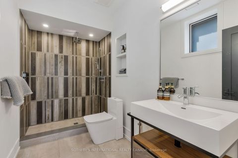 Photo 38 at 85 Kingsway Crescent, Kingsway South, Toronto