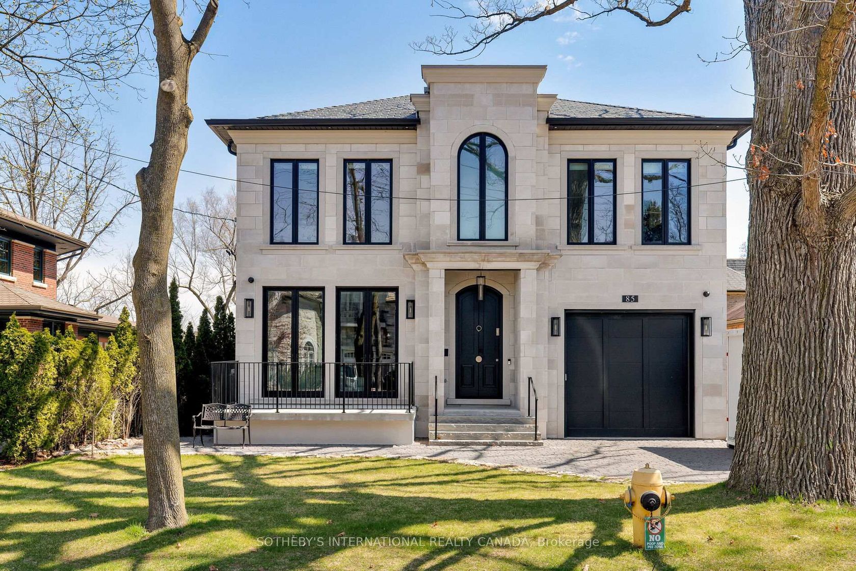 85 Kingsway Crescent, Kingsway South, Toronto photo number 2