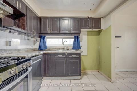 Photo 11 at 106 - 250 John Garland Boulevard, Clairville, Toronto