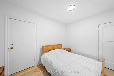 Photo 15 at 865 Pape Avenue, East York, Toronto