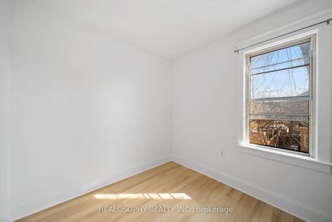 Photo 18 at 865 Pape Avenue, East York, Toronto