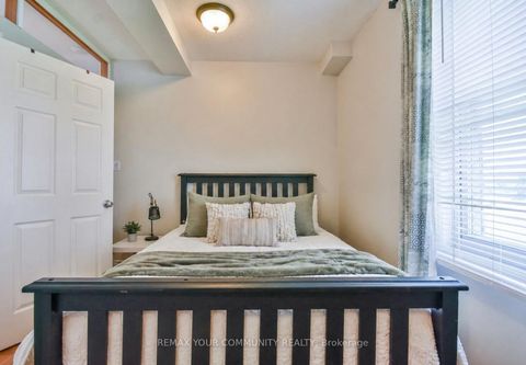 Photo 11 at 30 Tiffin Street, Allandale Centre, Barrie