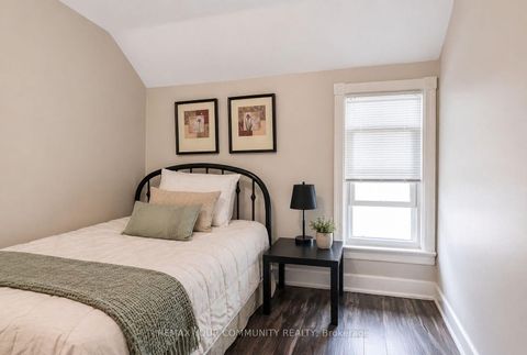 Photo 24 at 30 Tiffin Street, Allandale Centre, Barrie