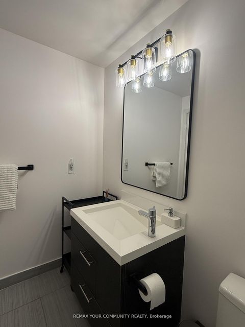 Photo 18 at 408 - 30 Nelson Street, Waterfront Communities C1, Toronto