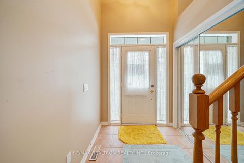 Photo 4 at 42 - 100 Elgin Mills Road W, Westbrook, Richmond Hill