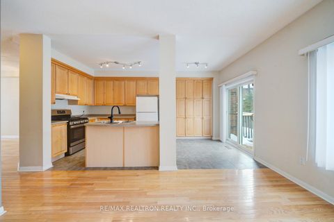 Photo 10 at 42 - 100 Elgin Mills Road W, Westbrook, Richmond Hill