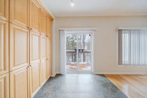 Photo 13 at 42 - 100 Elgin Mills Road W, Westbrook, Richmond Hill