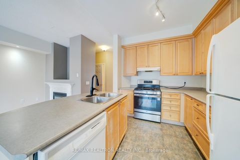 Photo 14 at 42 - 100 Elgin Mills Road W, Westbrook, Richmond Hill