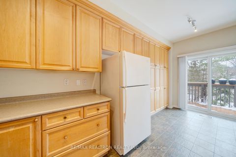 Photo 16 at 42 - 100 Elgin Mills Road W, Westbrook, Richmond Hill
