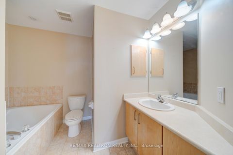 Photo 27 at 42 - 100 Elgin Mills Road W, Westbrook, Richmond Hill