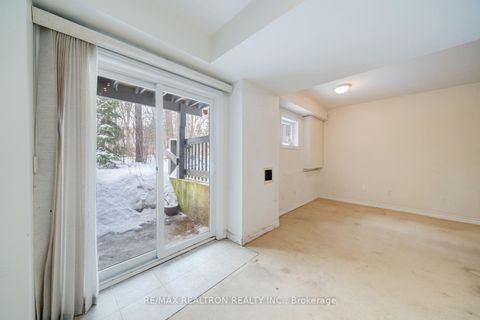 Photo 42 at 42 - 100 Elgin Mills Road W, Westbrook, Richmond Hill