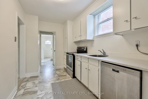 Photo 12 at 432 Broadway Avenue, Leaside, Toronto