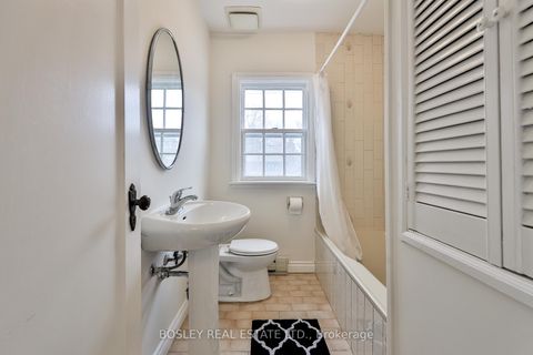 Photo 15 at 432 Broadway Avenue, Leaside, Toronto