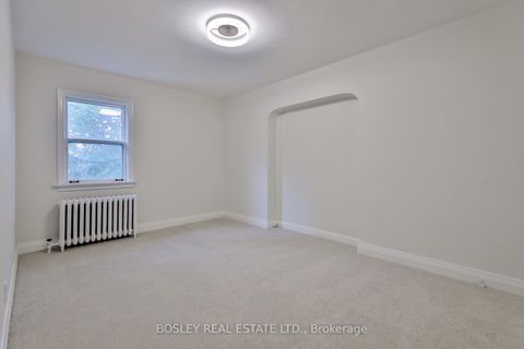 Photo 17 at 432 Broadway Avenue, Leaside, Toronto