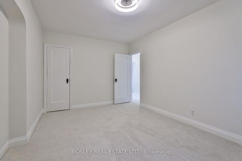 Photo 20 at 432 Broadway Avenue, Leaside, Toronto