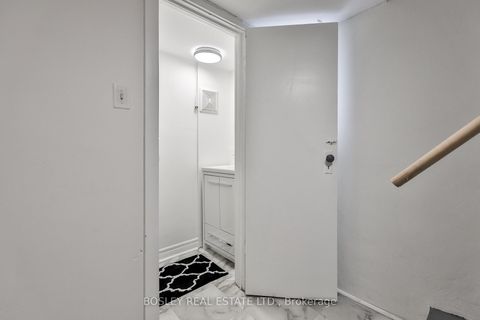 Photo 28 at 432 Broadway Avenue, Leaside, Toronto