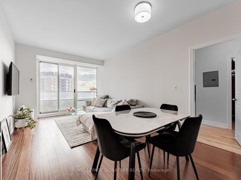 Photo 7 at 1607 - 500 St Clair Avenue W, Forest Hill South, Toronto