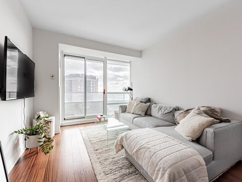 Photo 10 at 1607 - 500 St Clair Avenue W, Forest Hill South, Toronto