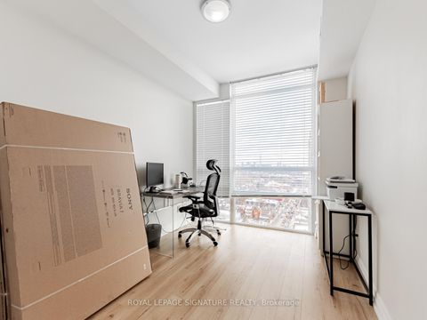 Photo 13 at 1607 - 500 St Clair Avenue W, Forest Hill South, Toronto