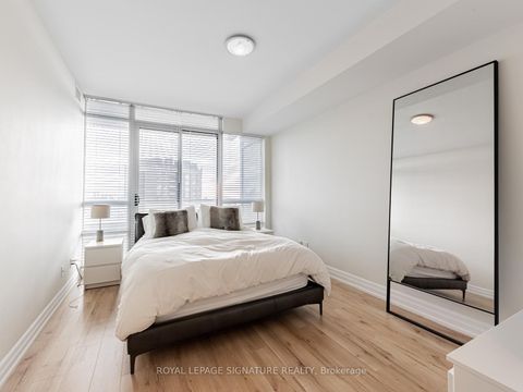 Photo 15 at 1607 - 500 St Clair Avenue W, Forest Hill South, Toronto
