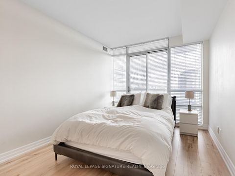 Photo 16 at 1607 - 500 St Clair Avenue W, Forest Hill South, Toronto