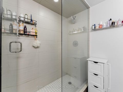 Photo 18 at 1607 - 500 St Clair Avenue W, Forest Hill South, Toronto