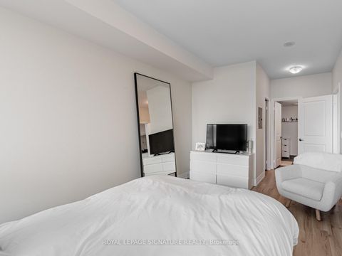 Photo 20 at 1607 - 500 St Clair Avenue W, Forest Hill South, Toronto