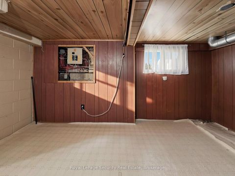 Photo 26 at 31 Blandford Street, Oakwood Village, Toronto