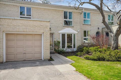 Photo 2 at 8 Crimson Millway, Windfields, Toronto