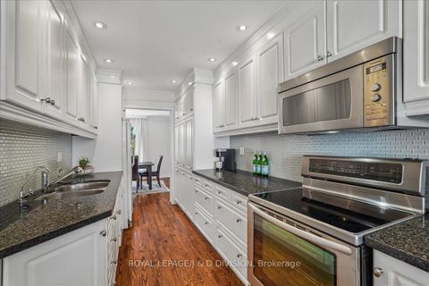 Photo 9 at 8 Crimson Millway, Windfields, Toronto