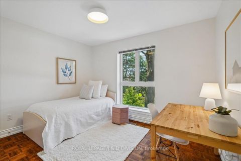 Photo 26 at 8 Crimson Millway, Windfields, Toronto
