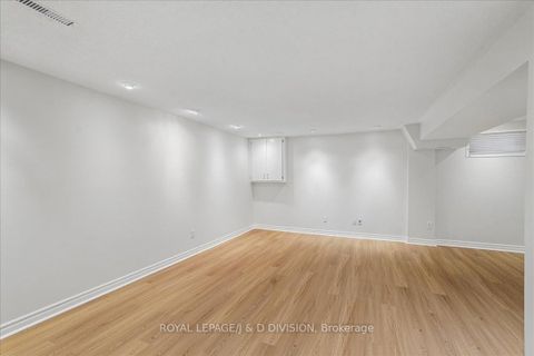 Photo 30 at 8 Crimson Millway, Windfields, Toronto